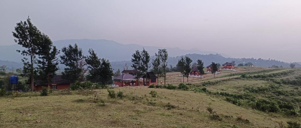 Misty Valley Resort Varagampadi Esterno foto