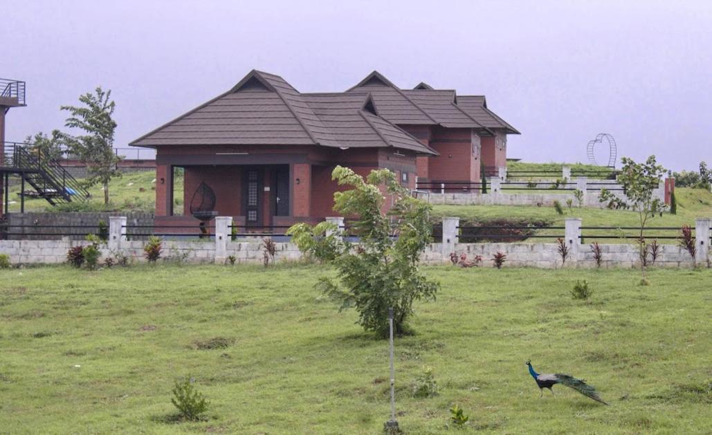 Misty Valley Resort Varagampadi Esterno foto
