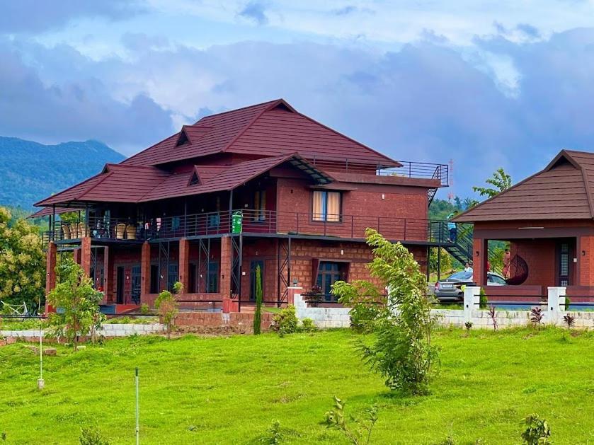 Misty Valley Resort Varagampadi Esterno foto
